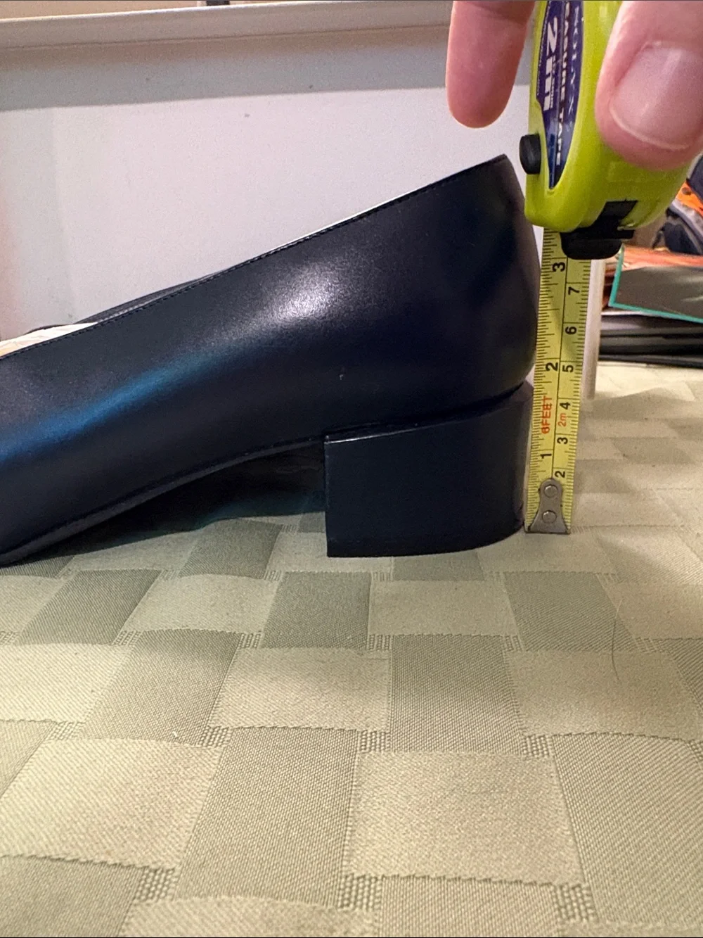 I ♥ Comfort Women's Navy Blue Square-Toe Pumps Size 9W.